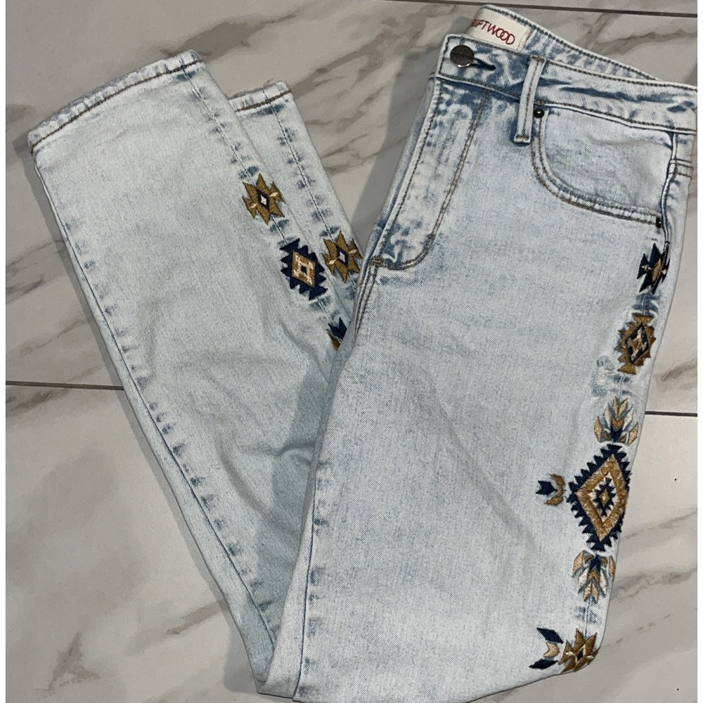 Driftwood Women's Size 26 Gizelle Jeans Embroidered Light‎ Wash Straight Ankle